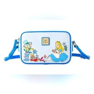 2024 DISNEY ALICE IN WONDERLAND DOONEY & BOURKE CROSSBODY CAMERA BAG